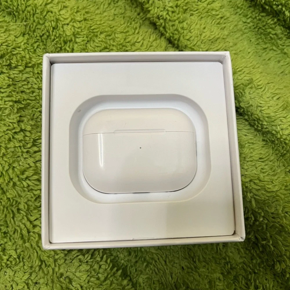 Apple White AirPods Pro Wireless Headset